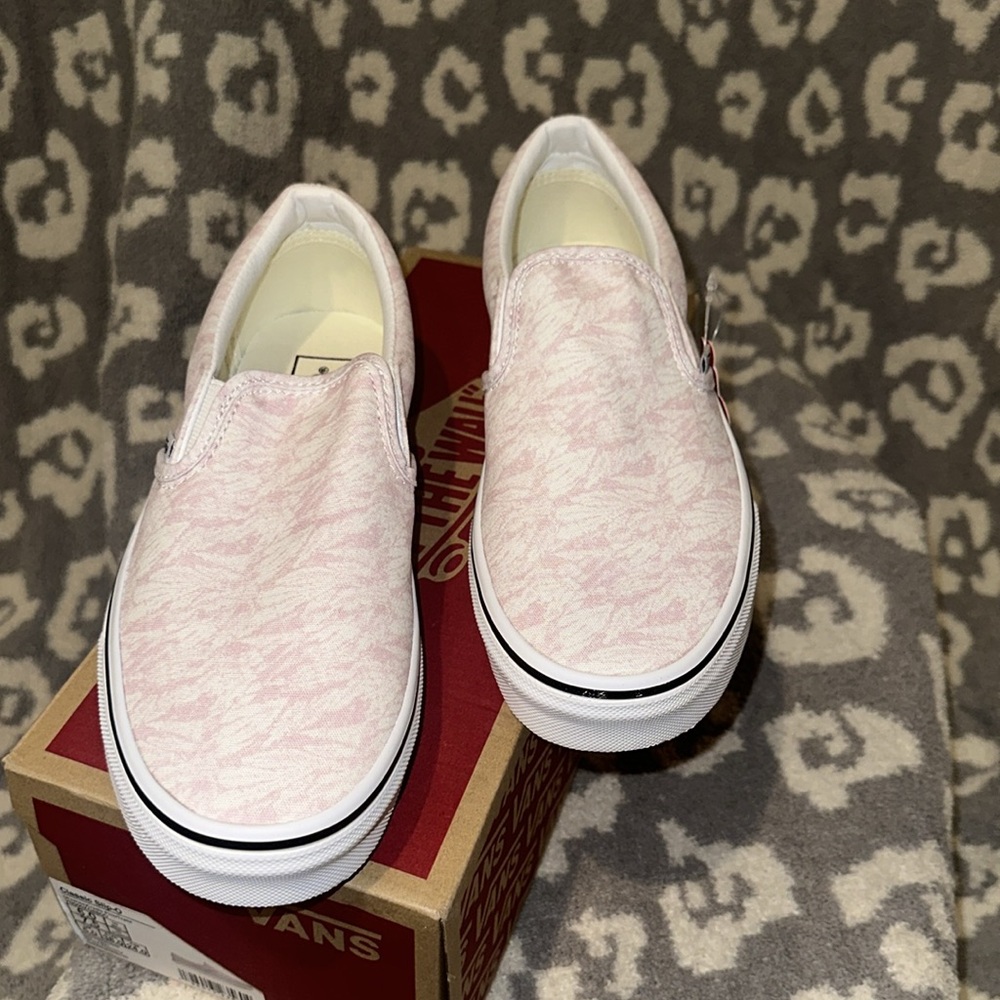 Vans Classic Slip-On Sneakers Washes Cradle Pink/True White New 😍